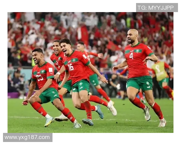 摩洛哥足球明星的独特魅力与不为人知的艰辛历程 摩洛哥足球明星的独特魅力与不为人知的艰辛历程