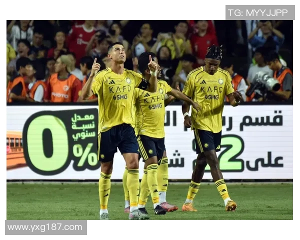 沙特足球明星的崛起与成就探索,谁是最闪耀的球场之星 沙特足球明星的崛起与成就探索,谁是最闪耀的球场之星