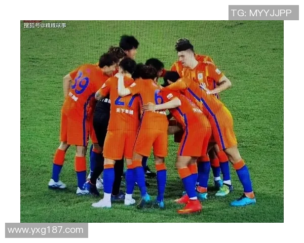 深圳篮球队节奏变革引发热议球迷期待新战术与团队协作的融合