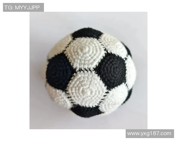 足球明星携手布艺创作展现运动与艺术的完美结合 足球明星携手布艺创作展现运动与艺术的完美结合